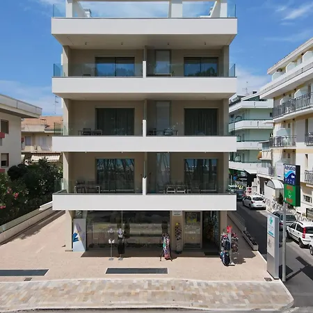 Aparthotel Pineta Mare *